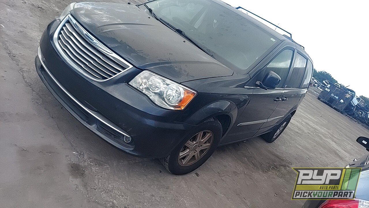 Photo of 2012 Chrysler Town & Country