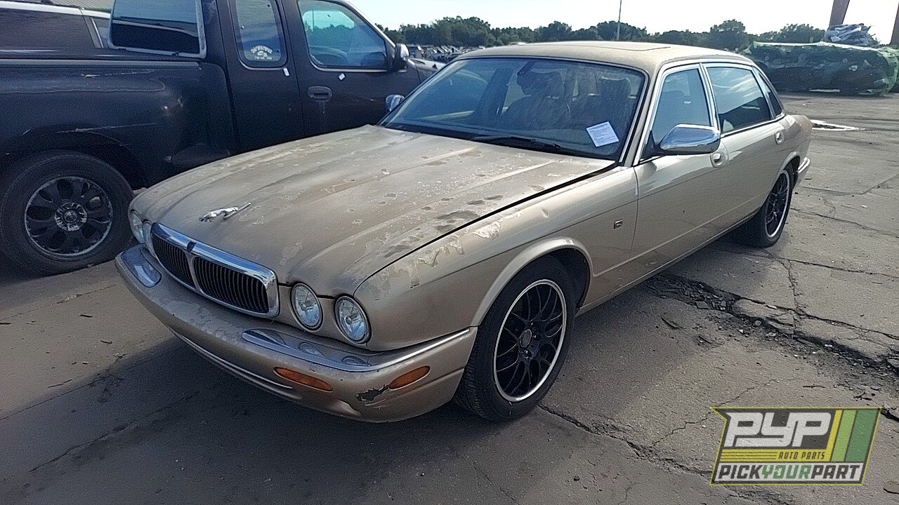 Photo of 2001 Jaguar Vanden Plas