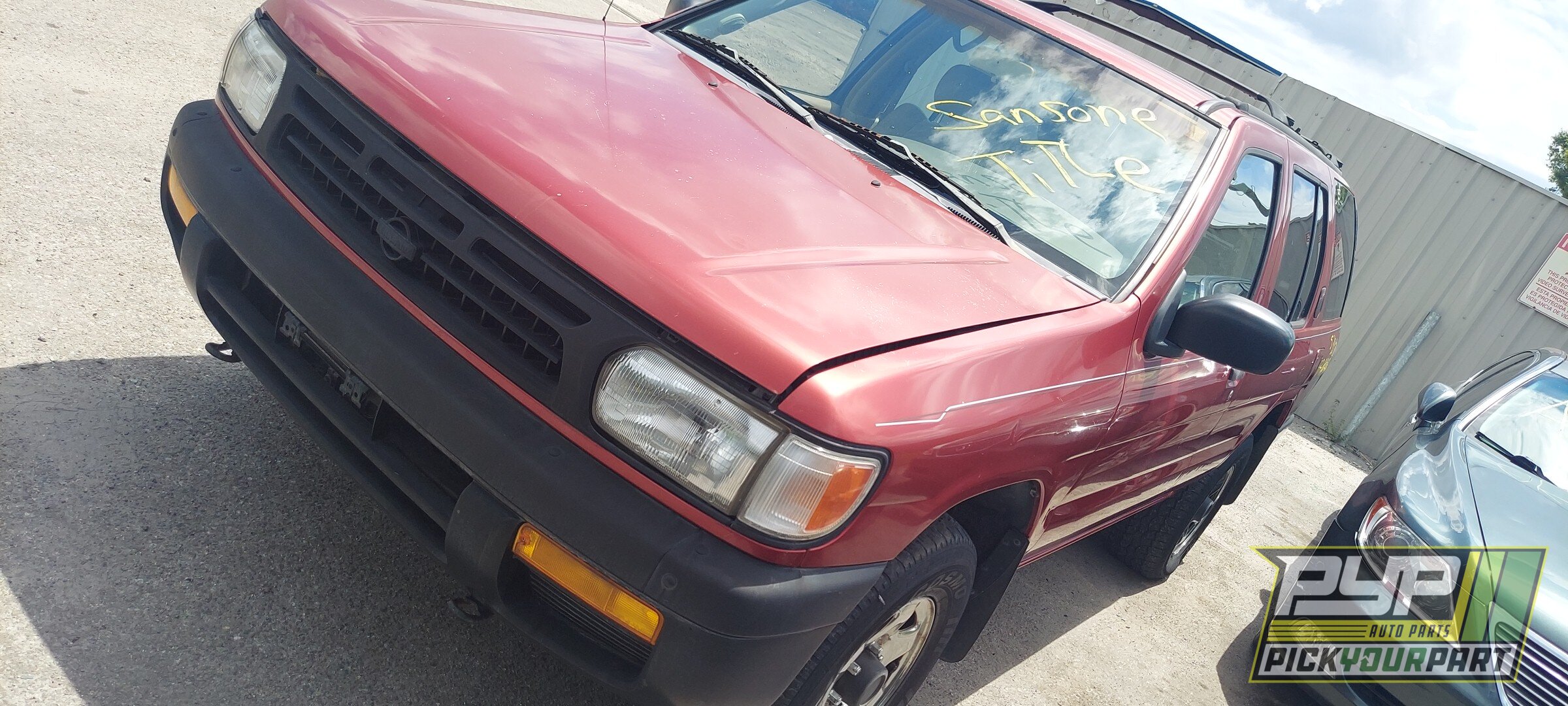 Photo of 1997 Nissan Pathfinder