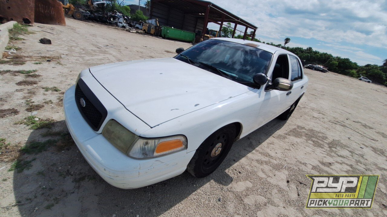 Photo of 2006 Ford Crown Victoria