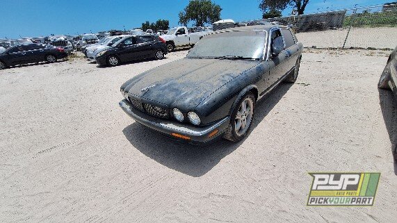Photo of 1998 Jaguar Xjr
