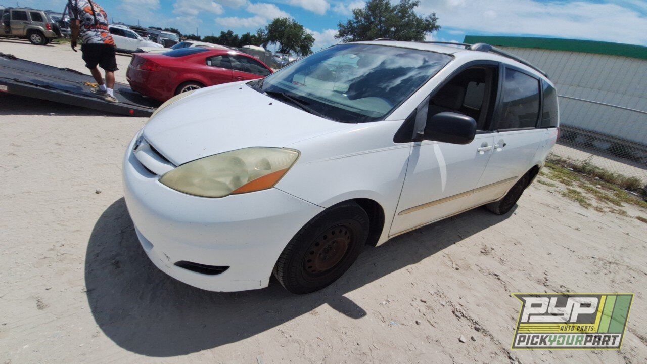 Photo of 2006 Toyota Sienna