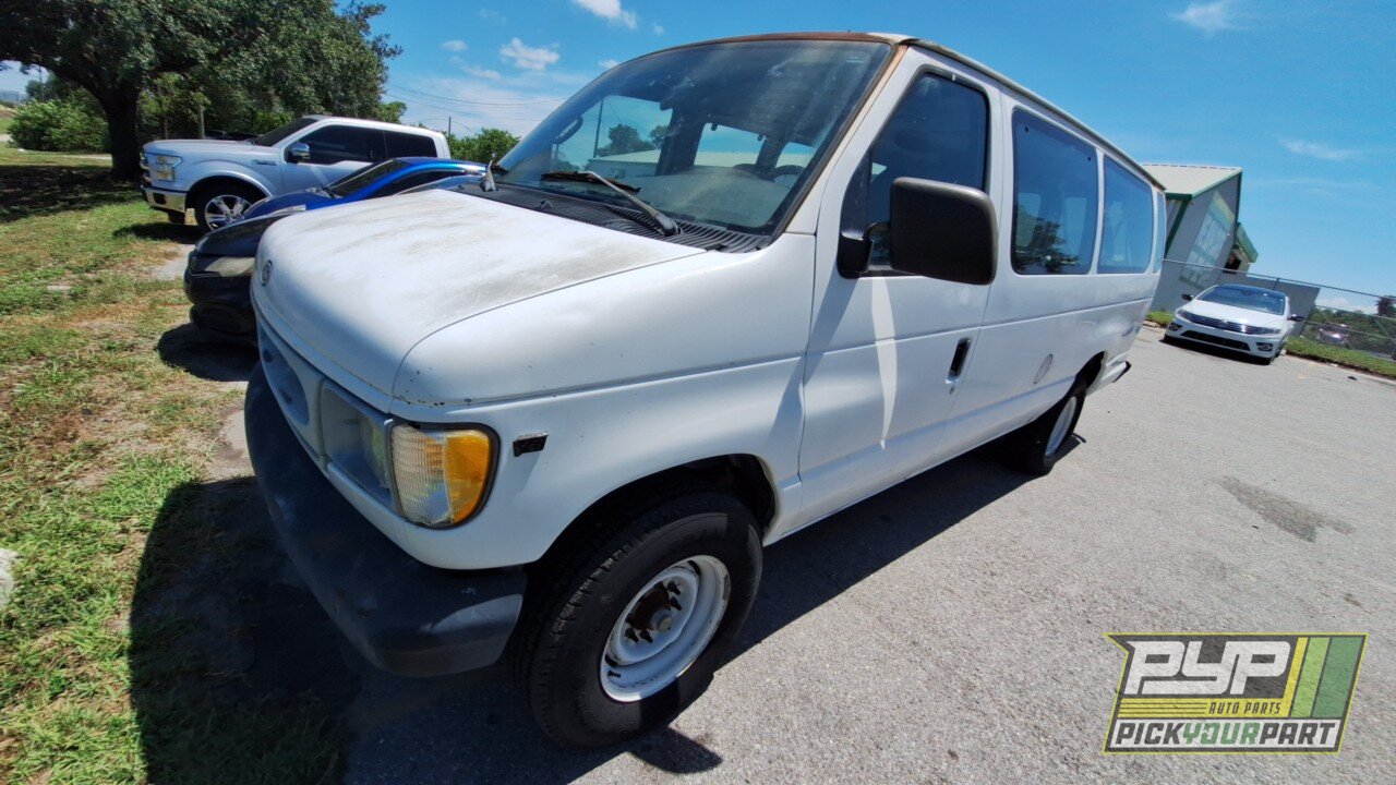 Photo of 2002 Ford E-350 Econoline Club Wagon