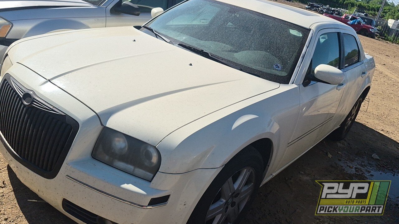 Photo of 2005 Chrysler 300