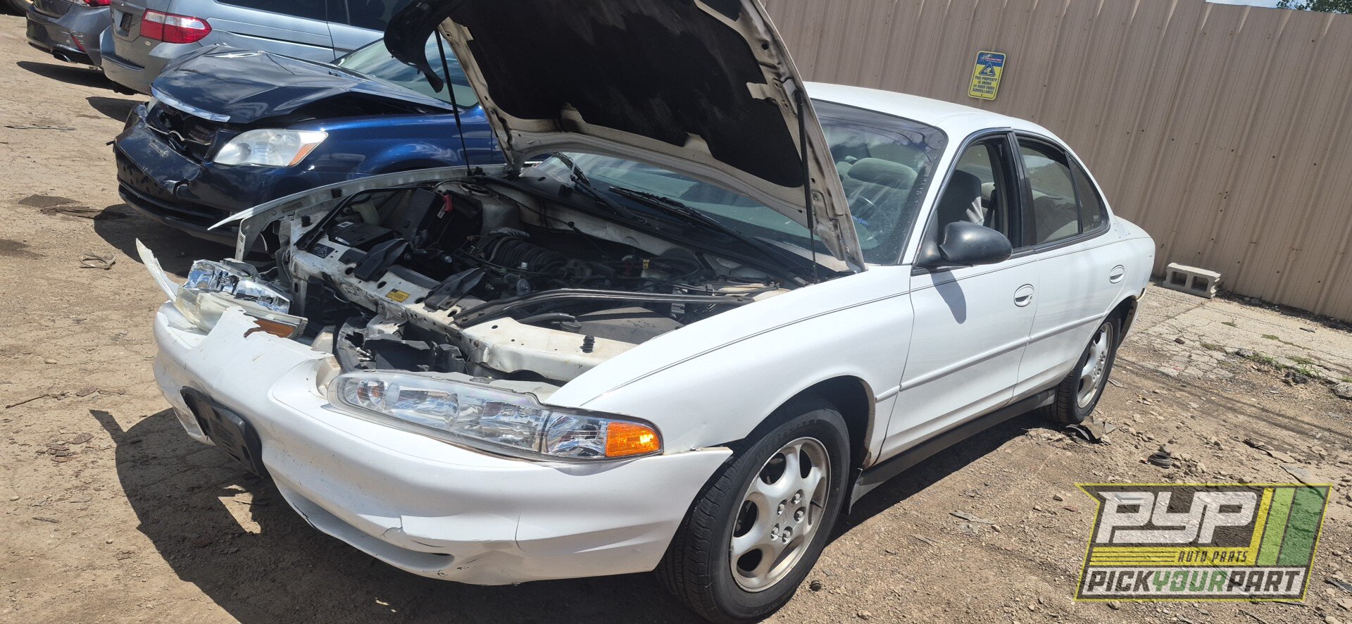 Photo of 1999 Oldsmobile Intrigue