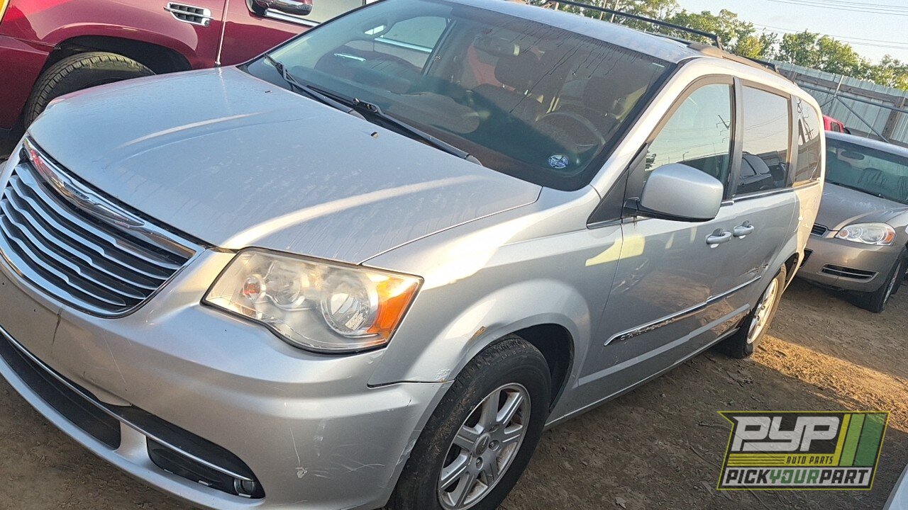 Photo of 2012 Chrysler Town & Country