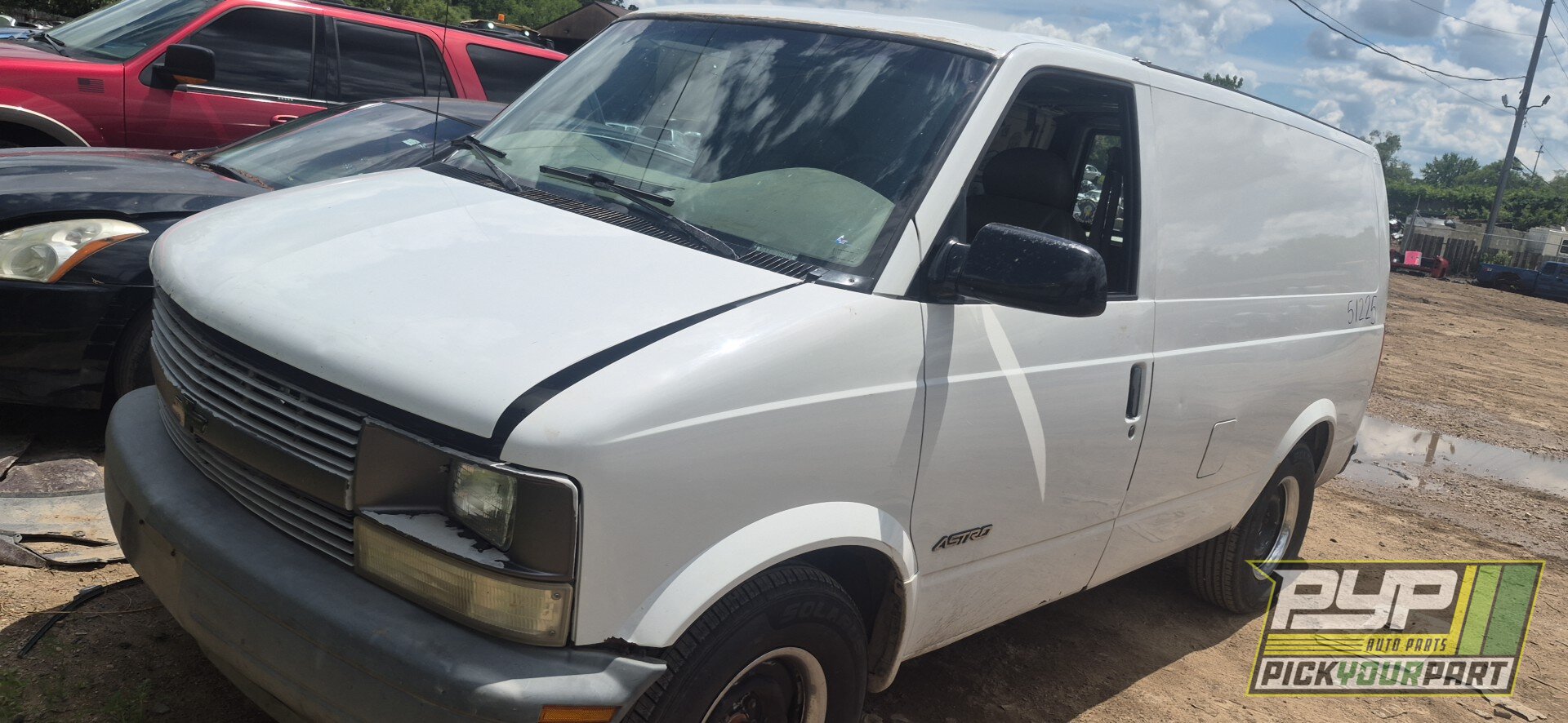 Photo of 1999 Chevrolet Astro