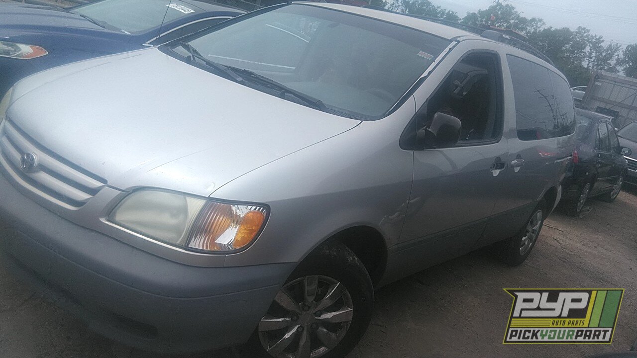 Photo of 2002 Toyota Sienna