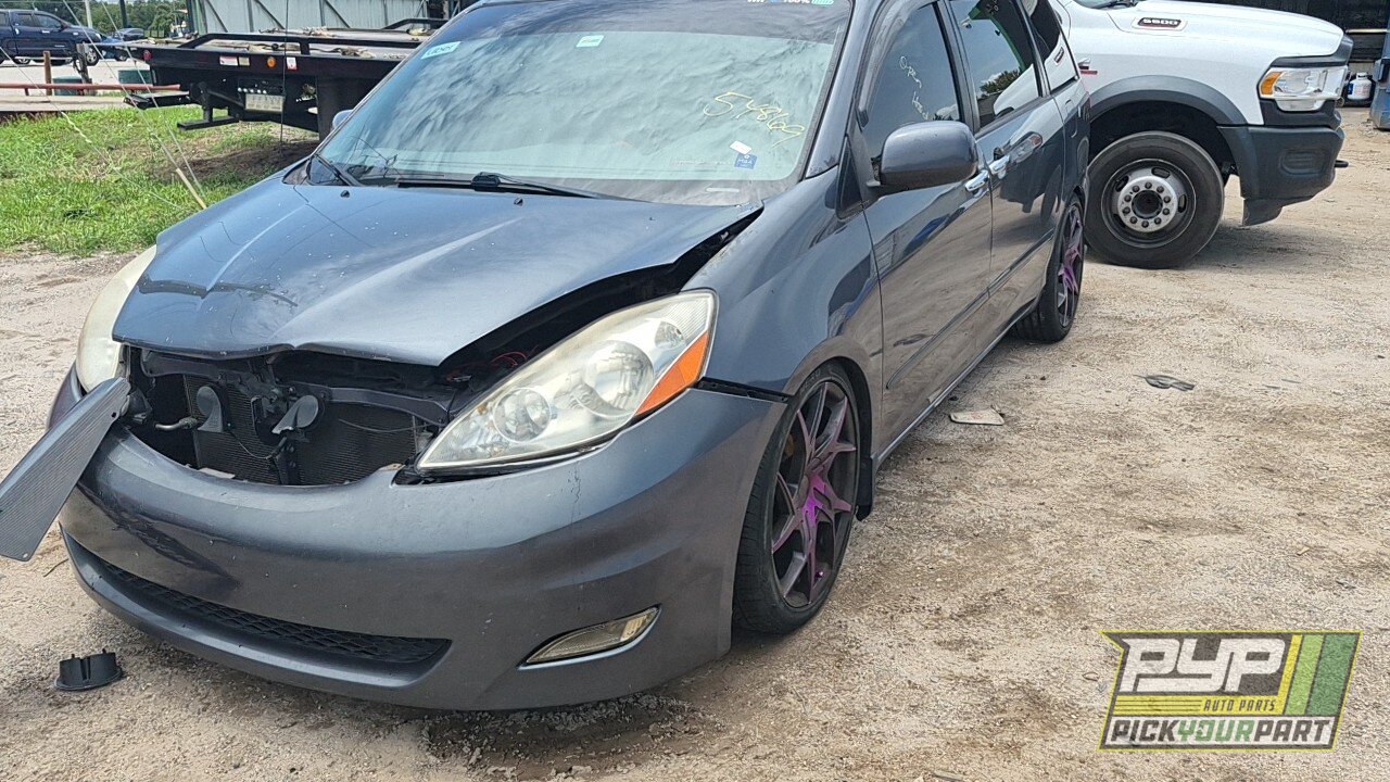 Photo of 2008 Toyota Sienna
