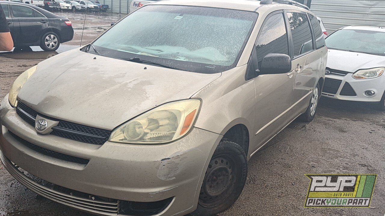 Photo of 2004 Toyota Sienna