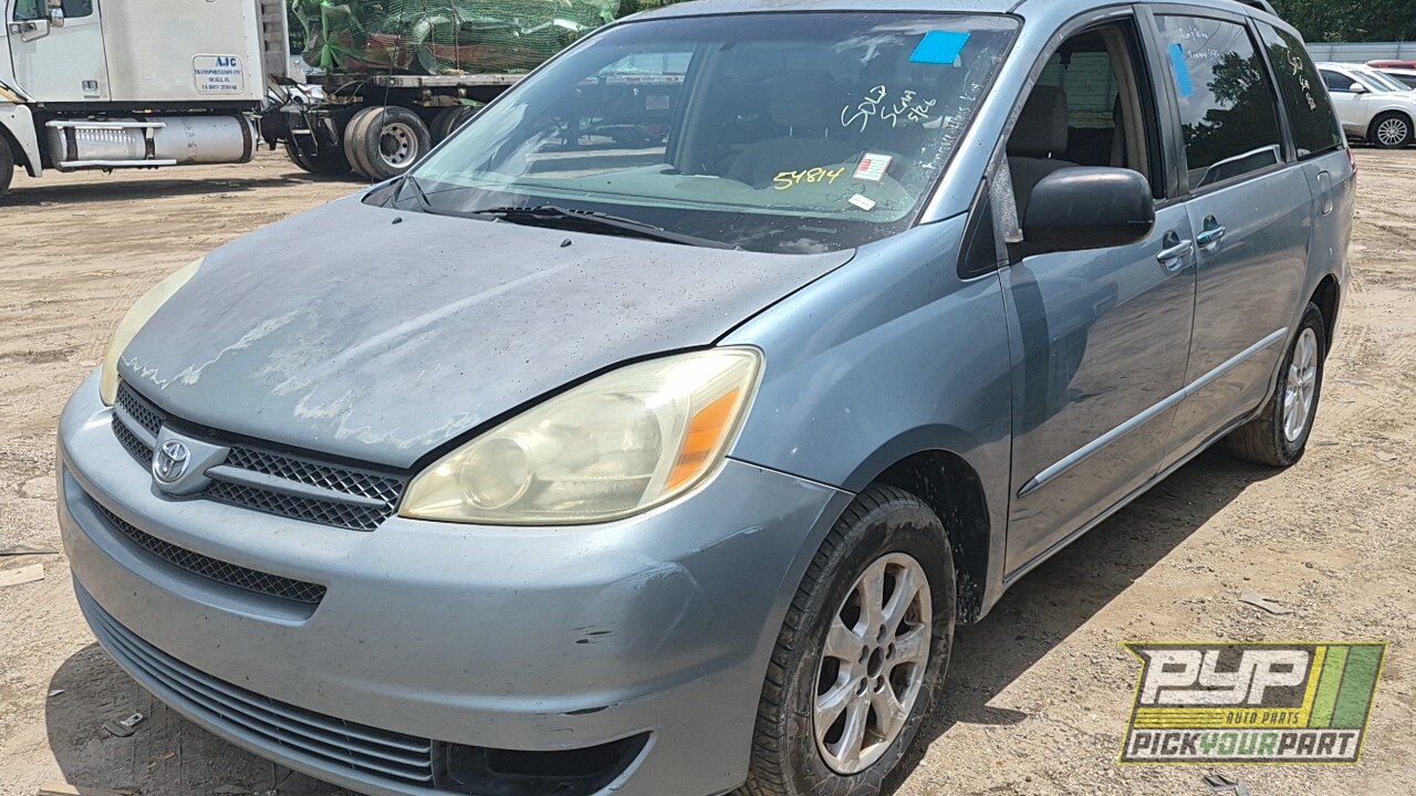 Photo of 2005 Toyota Sienna