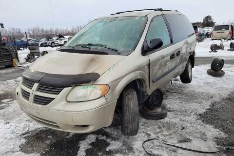 Photo of 2005 Dodge Caravan