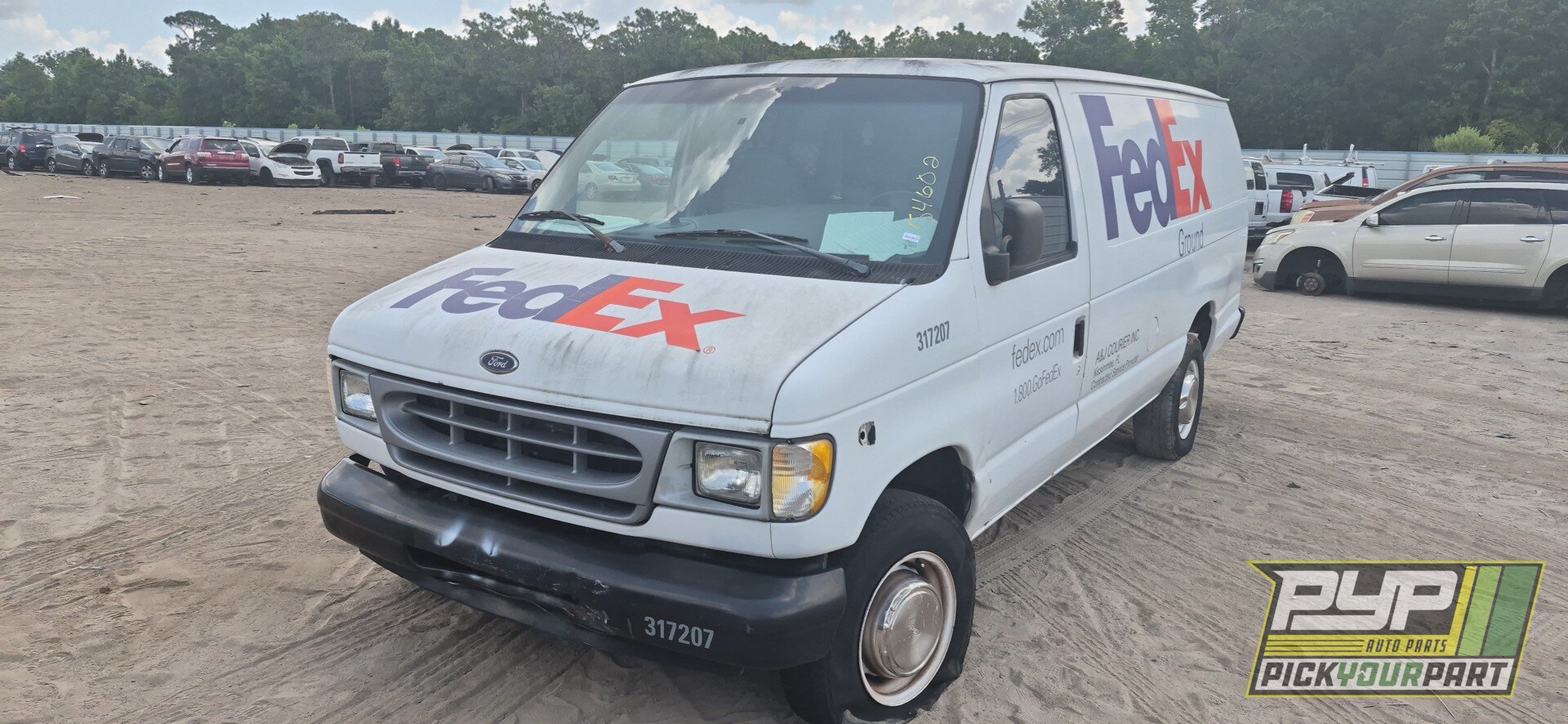 Photo of 1998 Ford E-250 Econoline