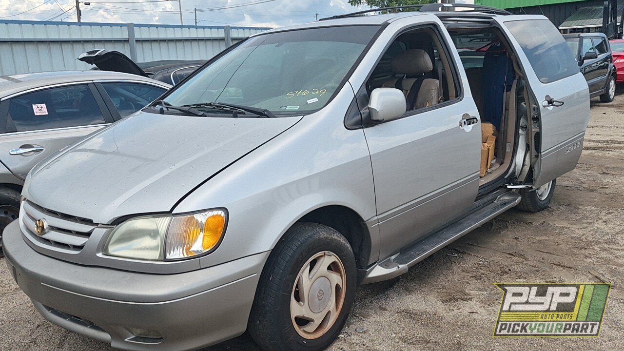 Photo of 2002 Toyota Sienna