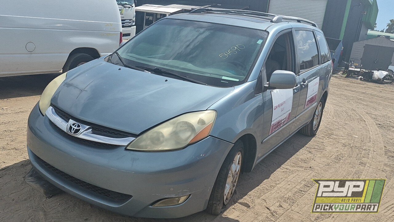 Photo of 2006 Toyota Sienna