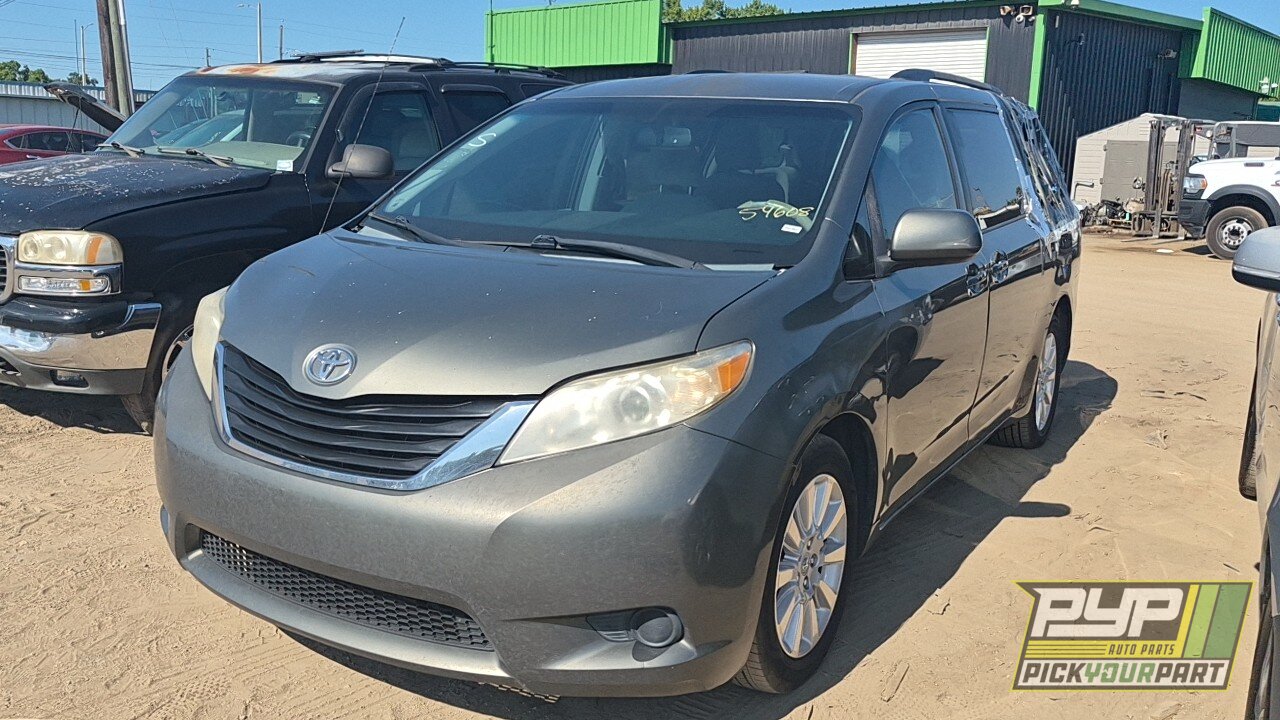 Photo of 2012 Toyota Sienna