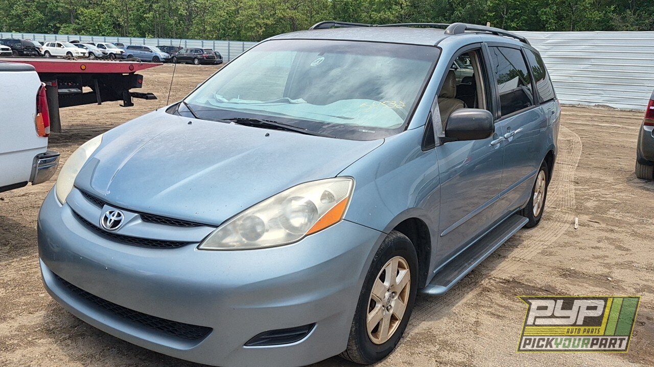 Photo of 2008 Toyota Sienna
