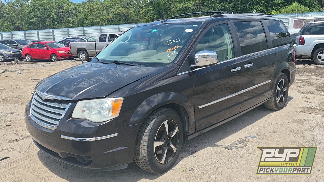 Photo of 2010 Chrysler Town & Country