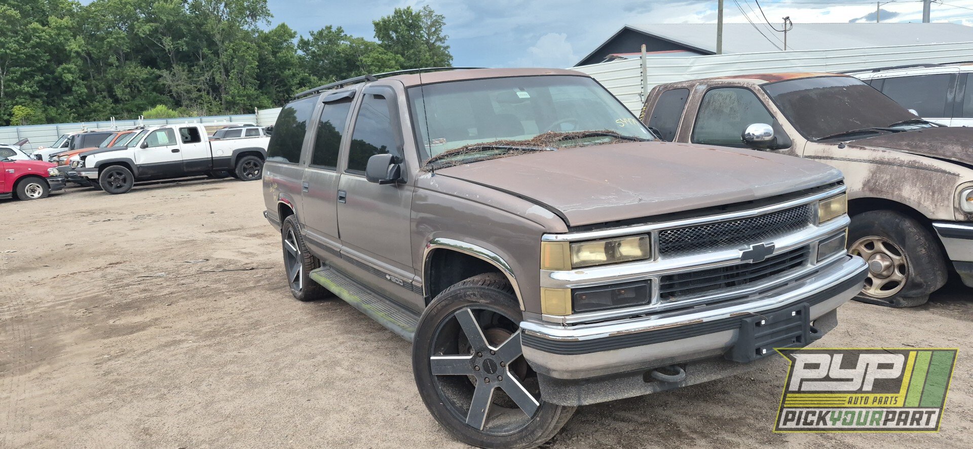 Photo of 1998 Chevrolet K1500 Suburban
