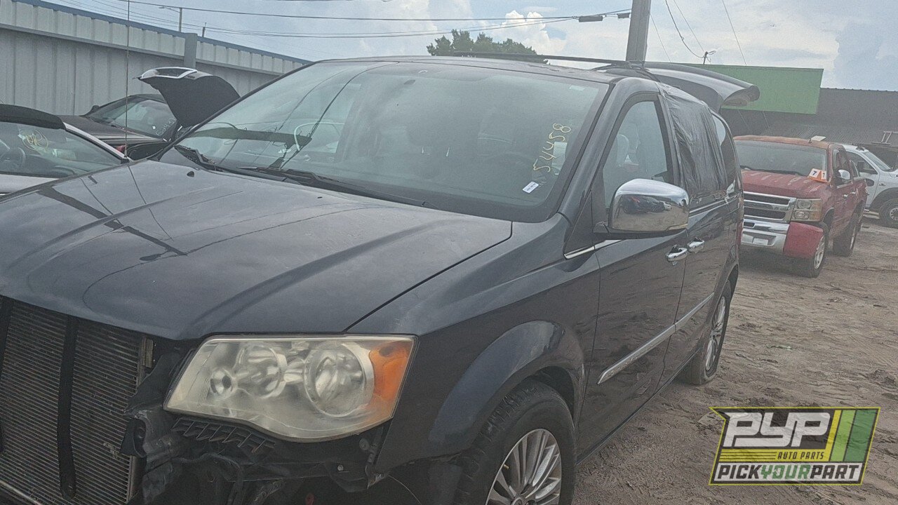 Photo of 2013 Chrysler Town & Country