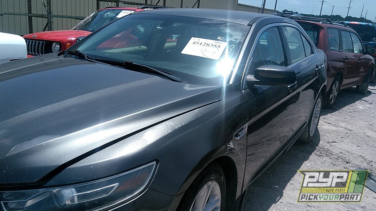 Photo of 2015 Ford Taurus