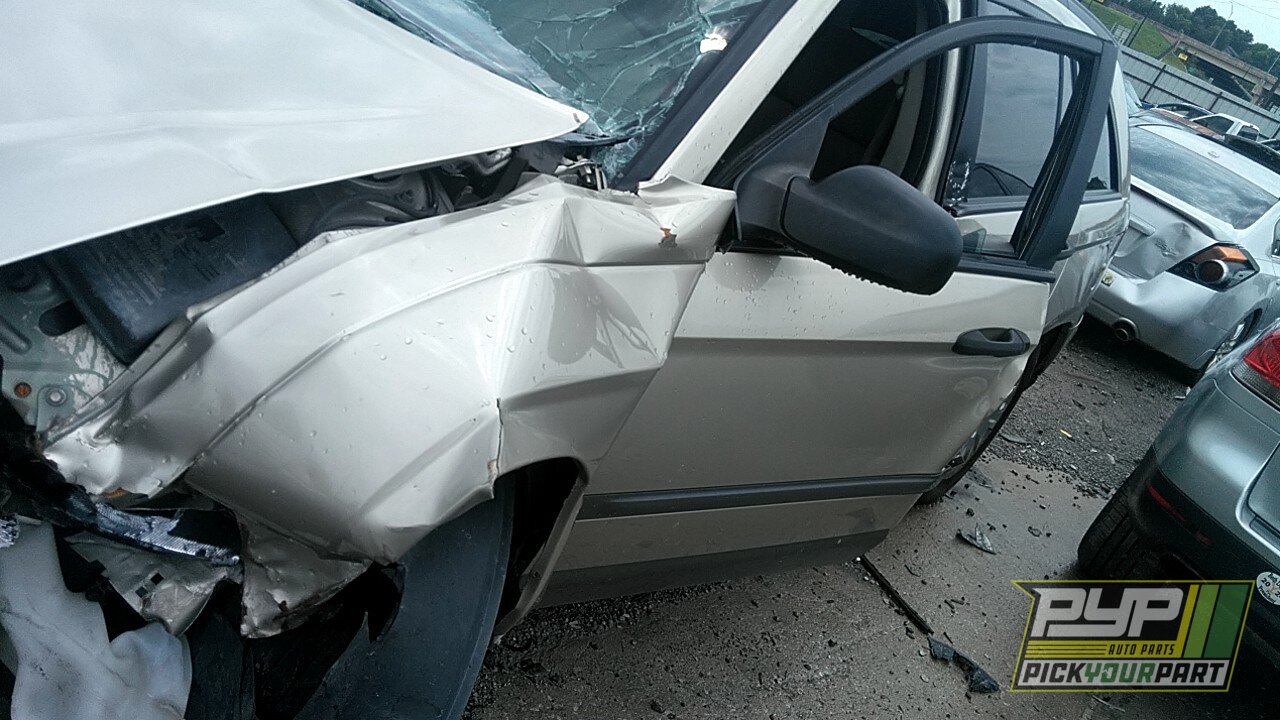 Photo of 2005 Chrysler Pacifica
