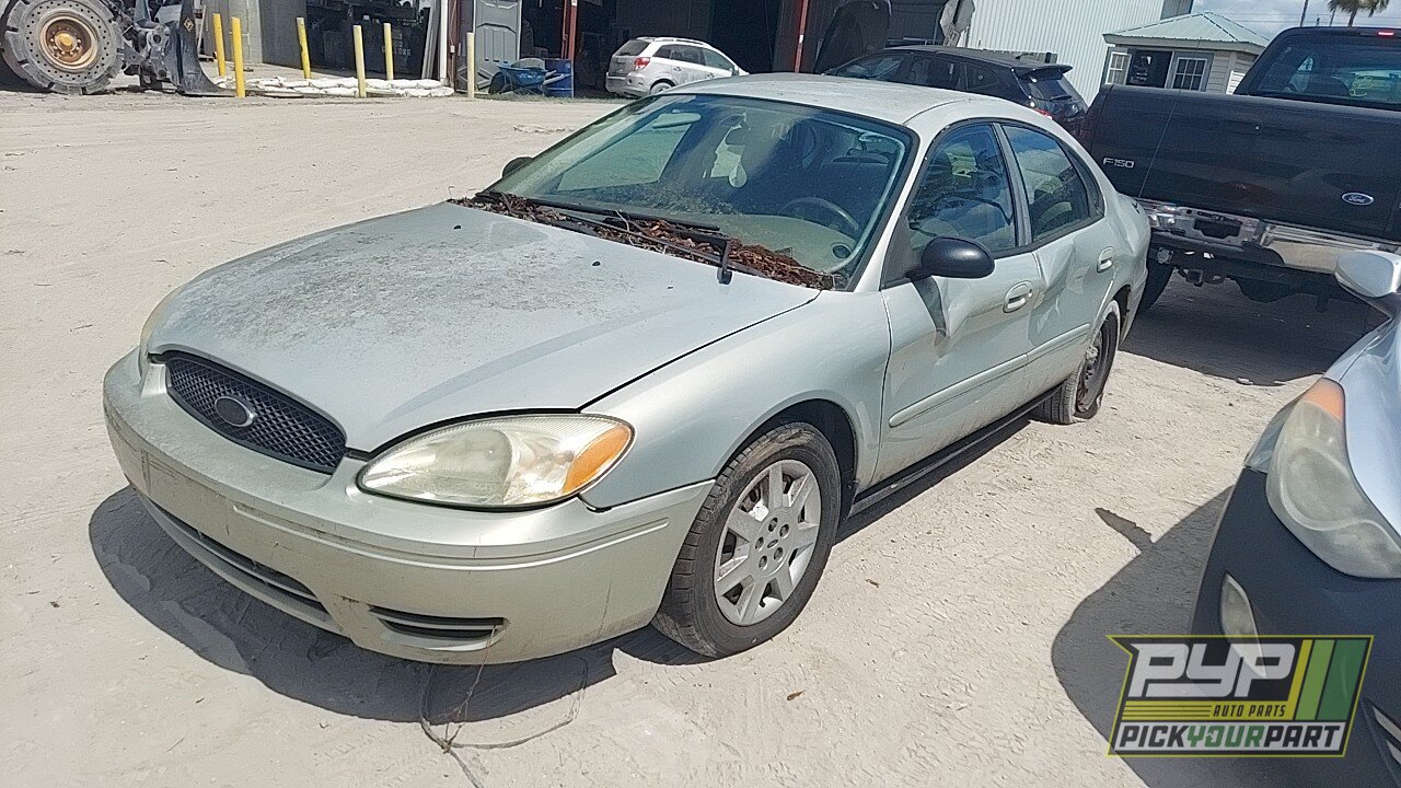 Photo of 2005 Ford Taurus