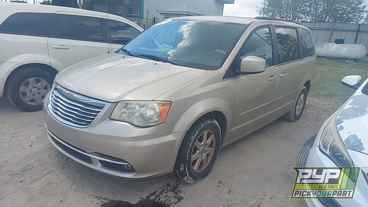 Photo of 2012 Chrysler Town & Country