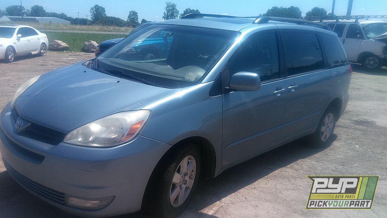 Photo of 2005 Toyota Sienna