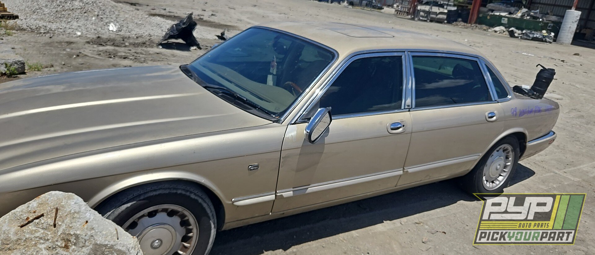 Photo of 1998 Jaguar Vanden Plas