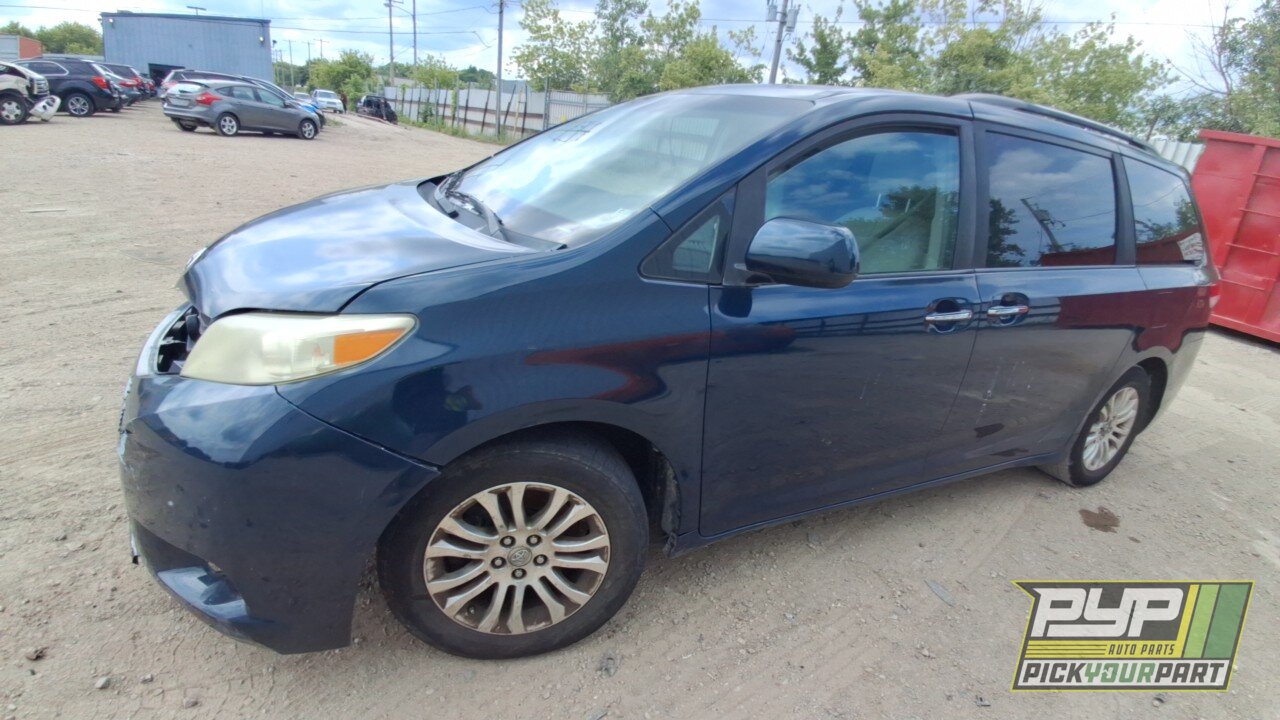 Photo of 2011 Toyota Sienna