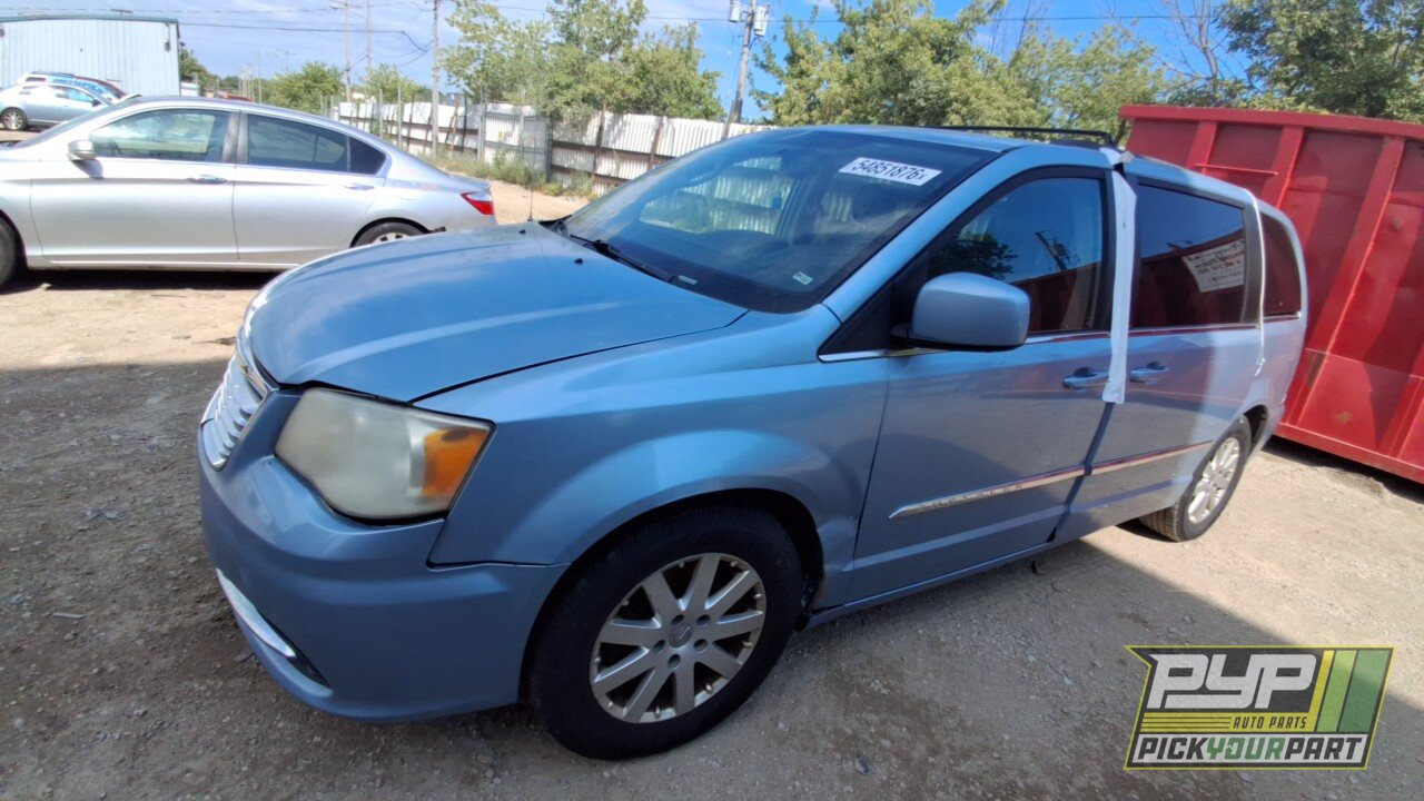 Photo of 2013 Chrysler Town & Country