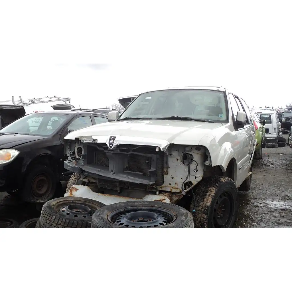 Photo of 2005 Lincoln Navigator