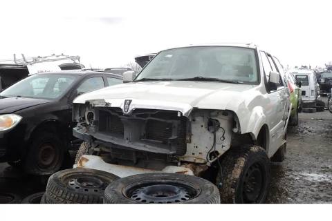 Photo of 2005 Lincoln Navigator