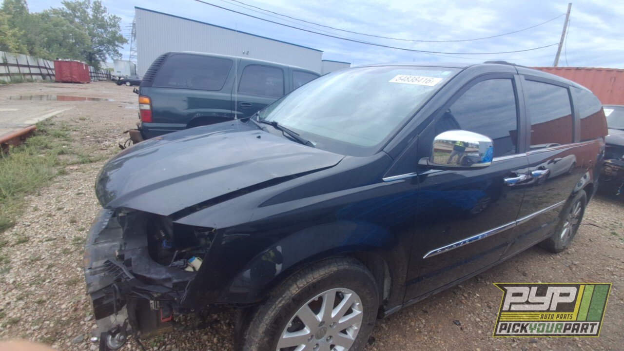 Photo of 2012 Chrysler Town & Country