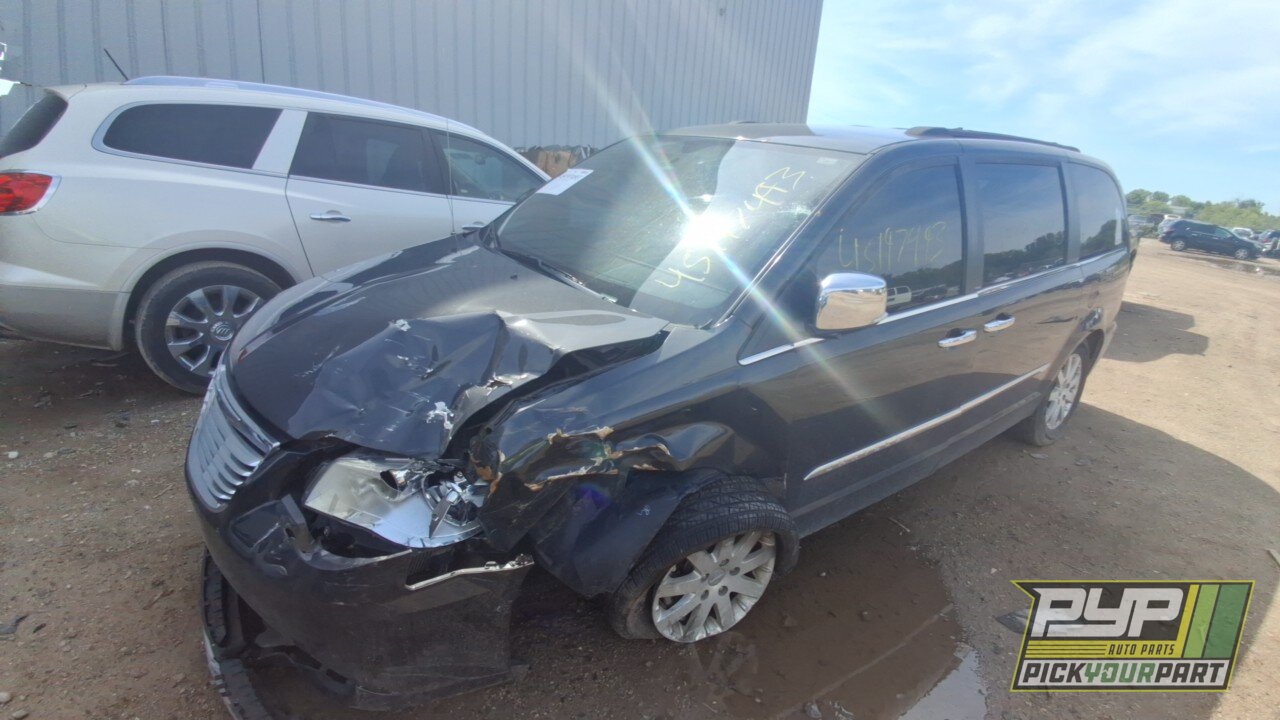 Photo of 2012 Chrysler Town & Country