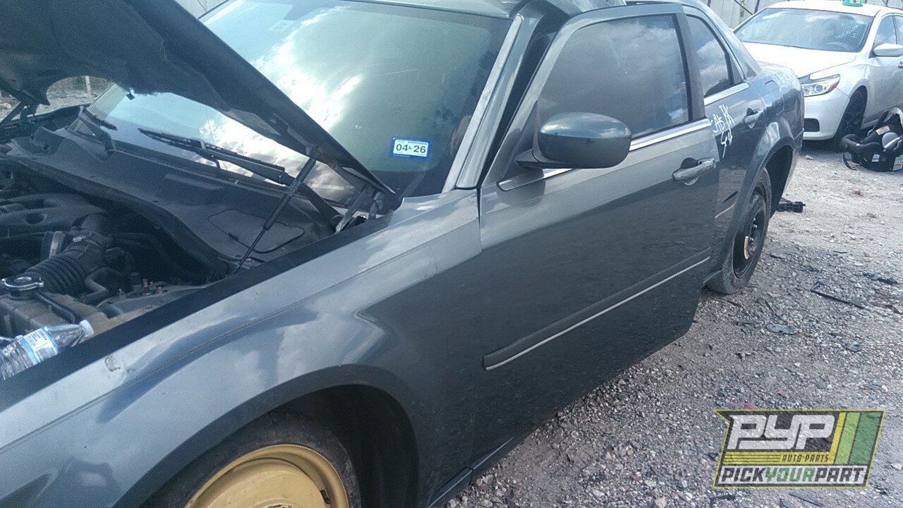Photo of 2005 Chrysler 300