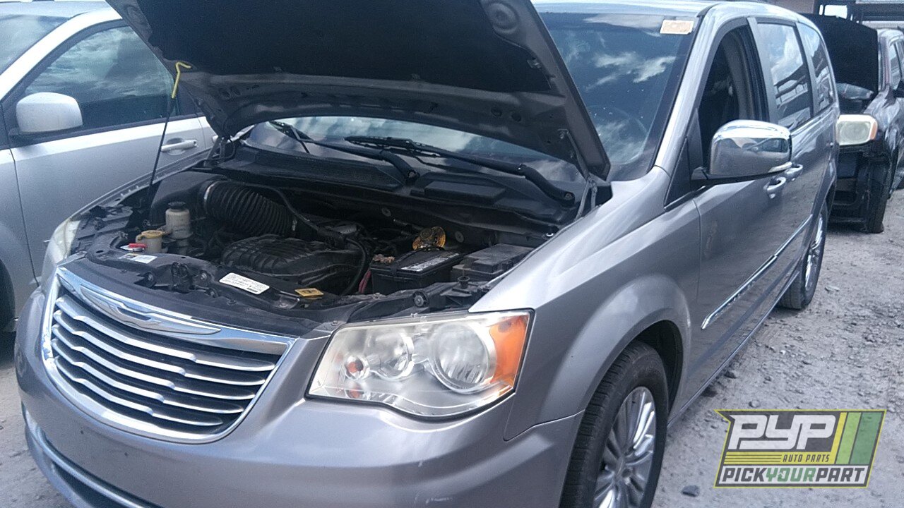 Photo of 2015 Chrysler Town & Country