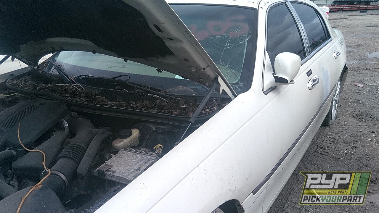Photo of 2006 Lincoln Town Car