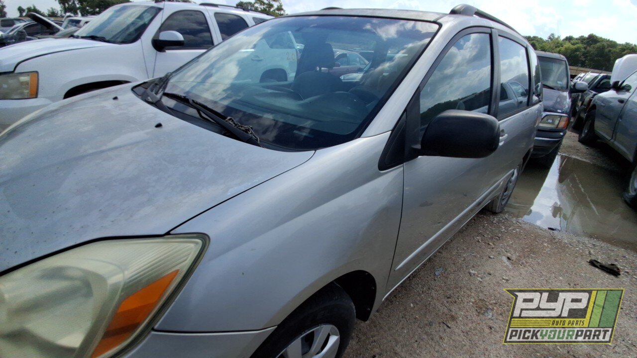 Photo of 2004 Toyota Sienna