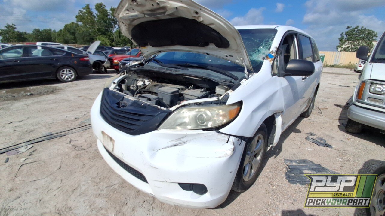 Photo of 2011 Toyota Sienna