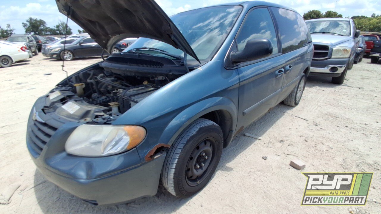 Photo of 2005 Chrysler Town & Country