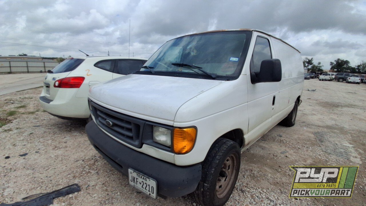 Photo of 2004 Ford E-150