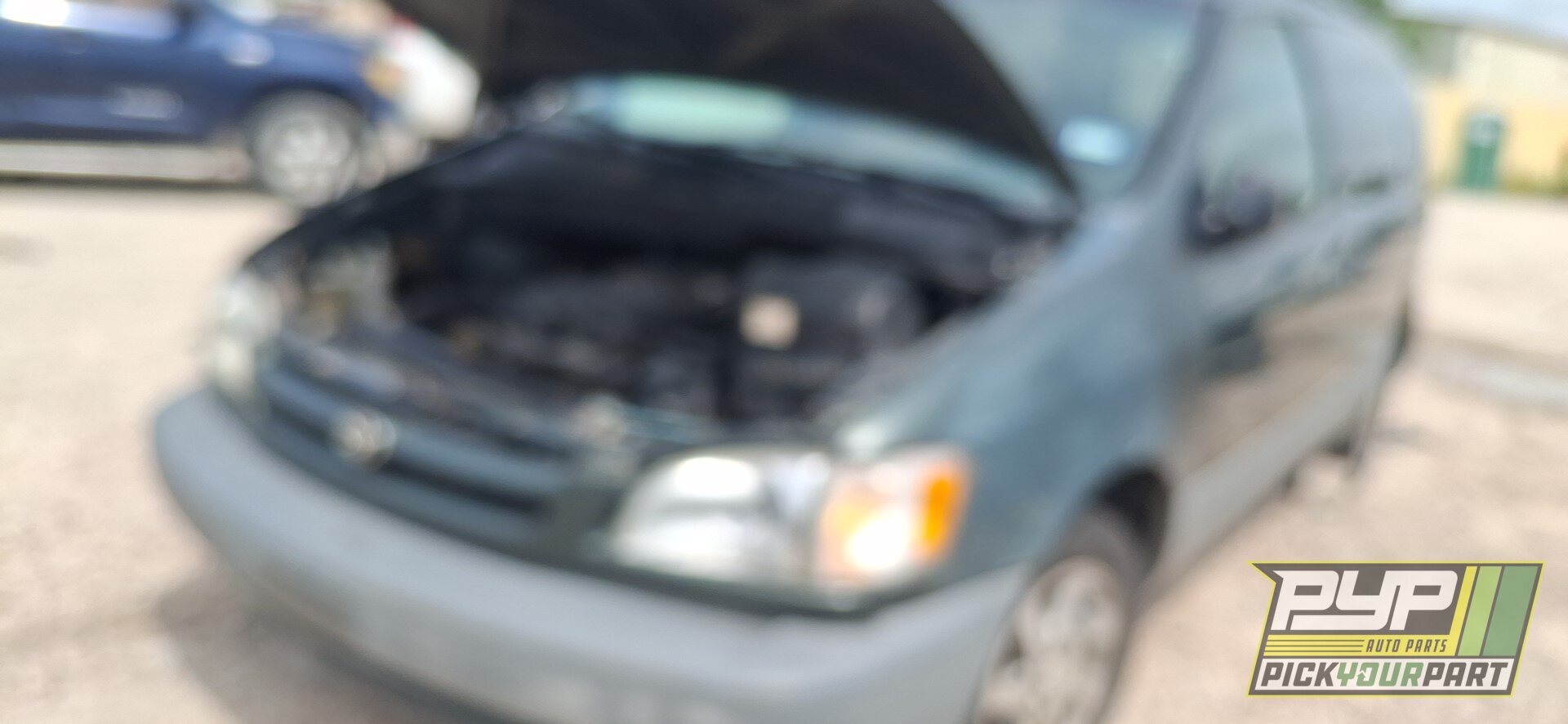 Photo of 1999 Toyota Sienna