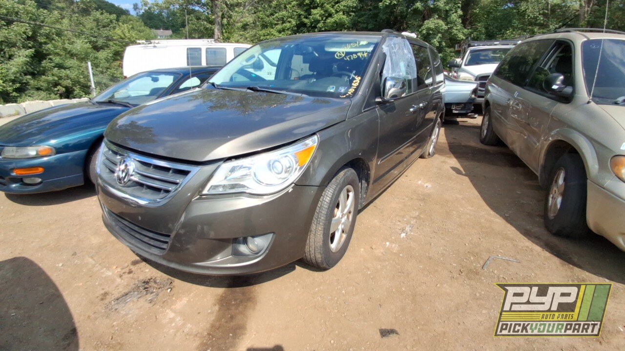 Photo of 2010 Volkswagen Routan