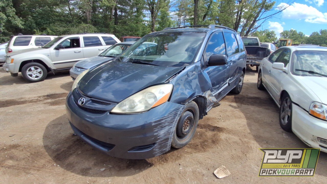 Photo of 2009 Toyota Sienna