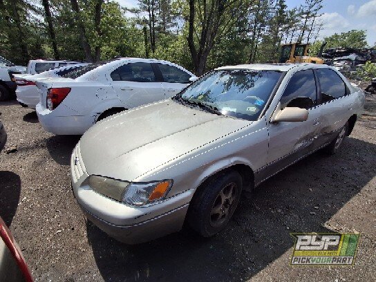 Photo of 1999 Toyota Camry