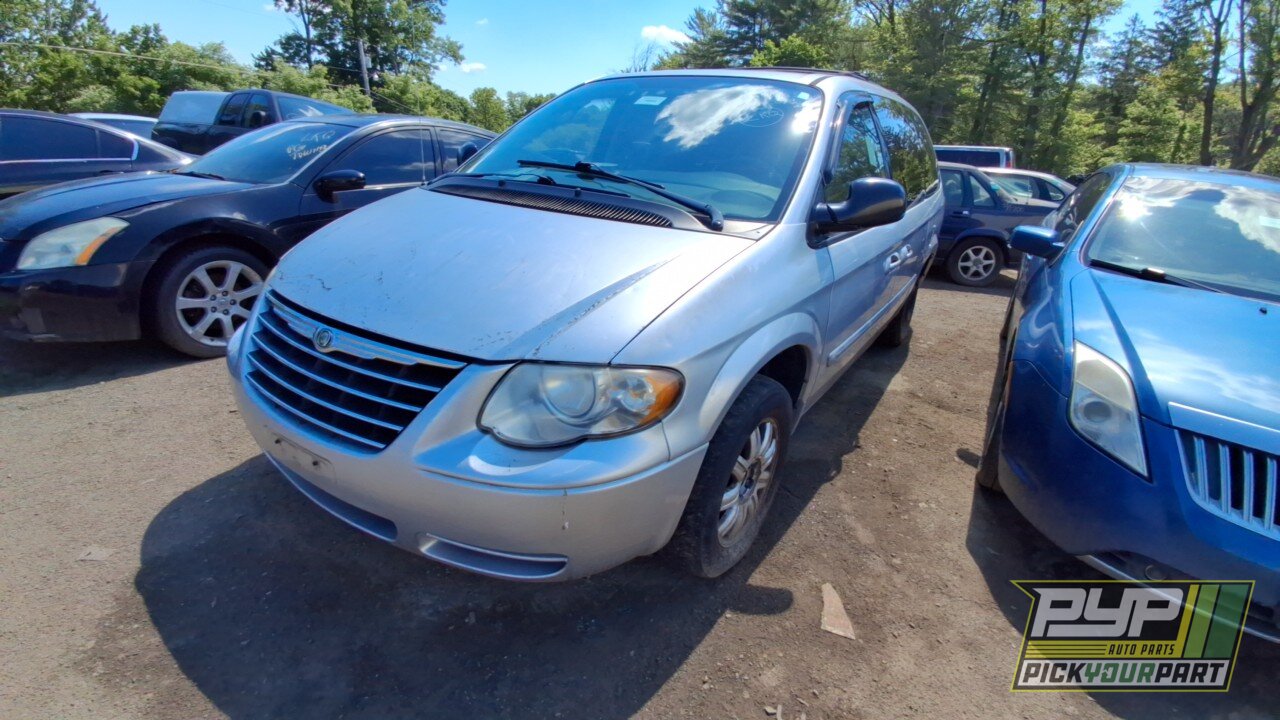 Photo of 2006 Chrysler Town & Country