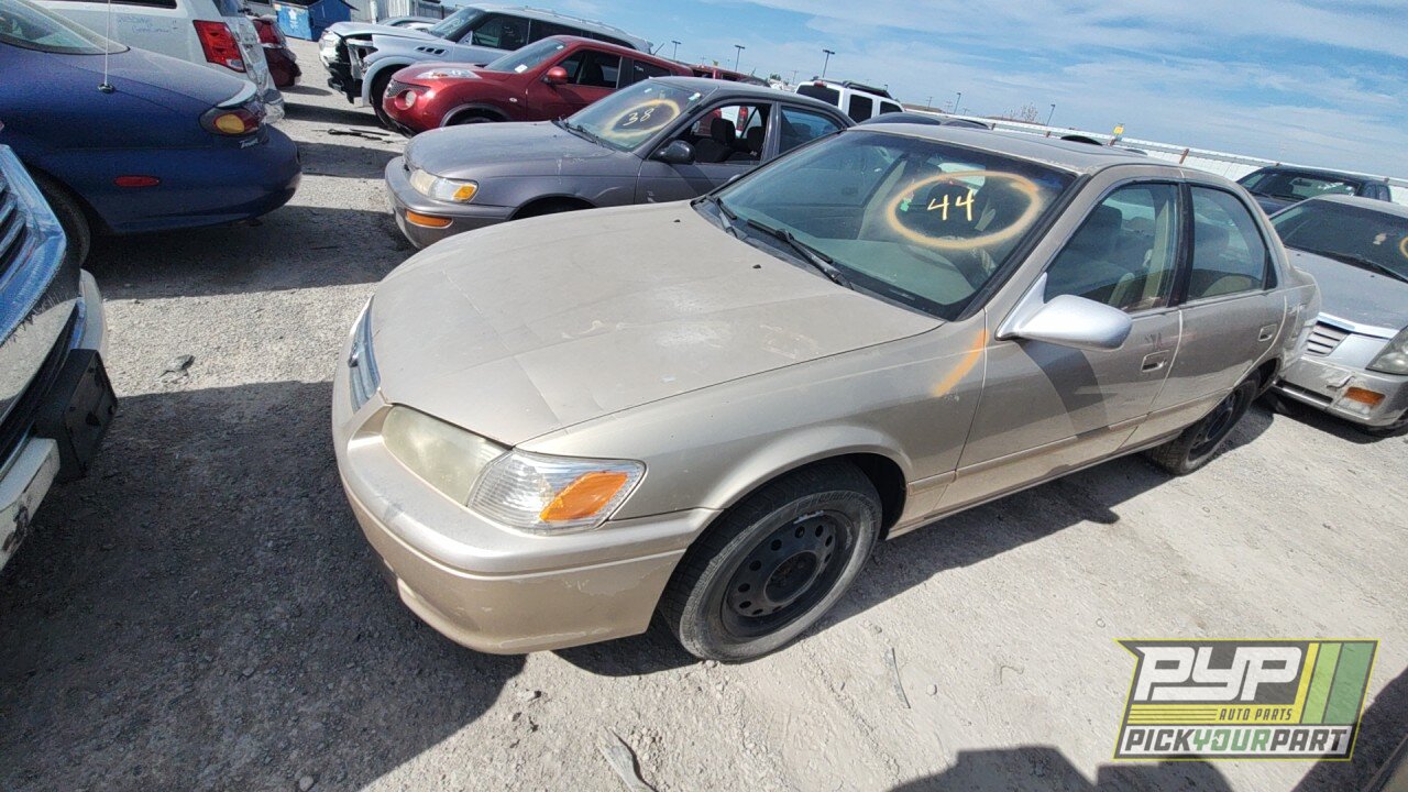 Photo of 2000 Toyota Camry
