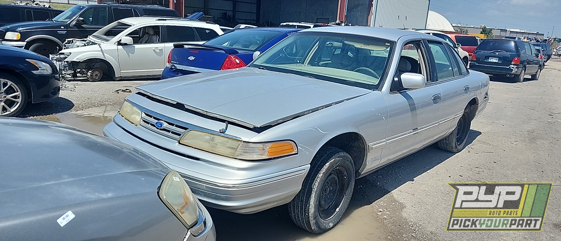 Photo of 1997 Ford Crown Victoria
